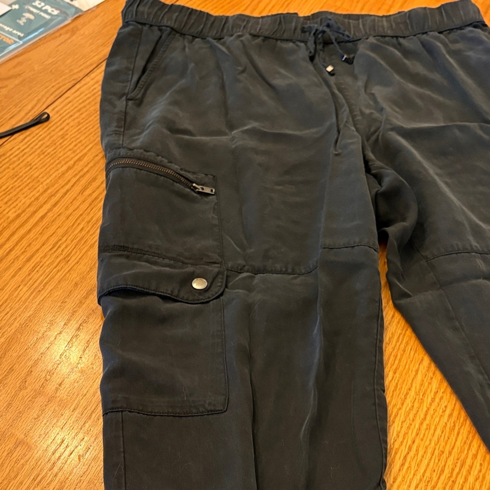 Banana Republic Black Cargo Jogger Pants - Picture 6 of 13